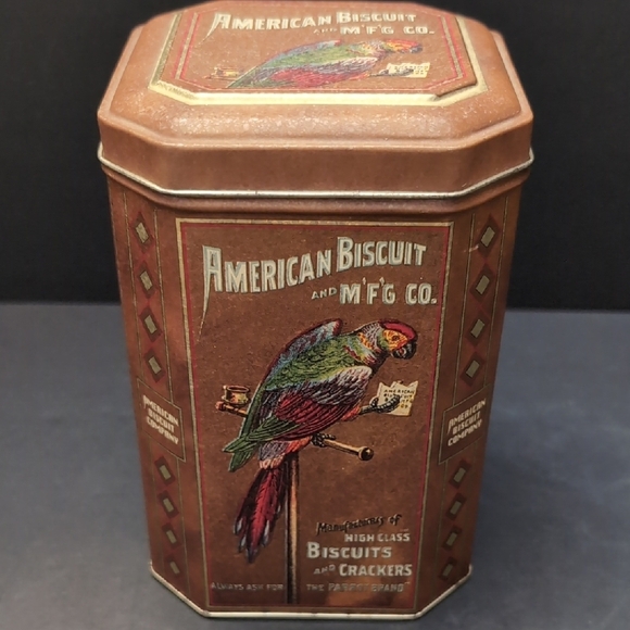 Vintage American Biscuit Tin,Brown With Parrot Design . - Picture 1 of 10